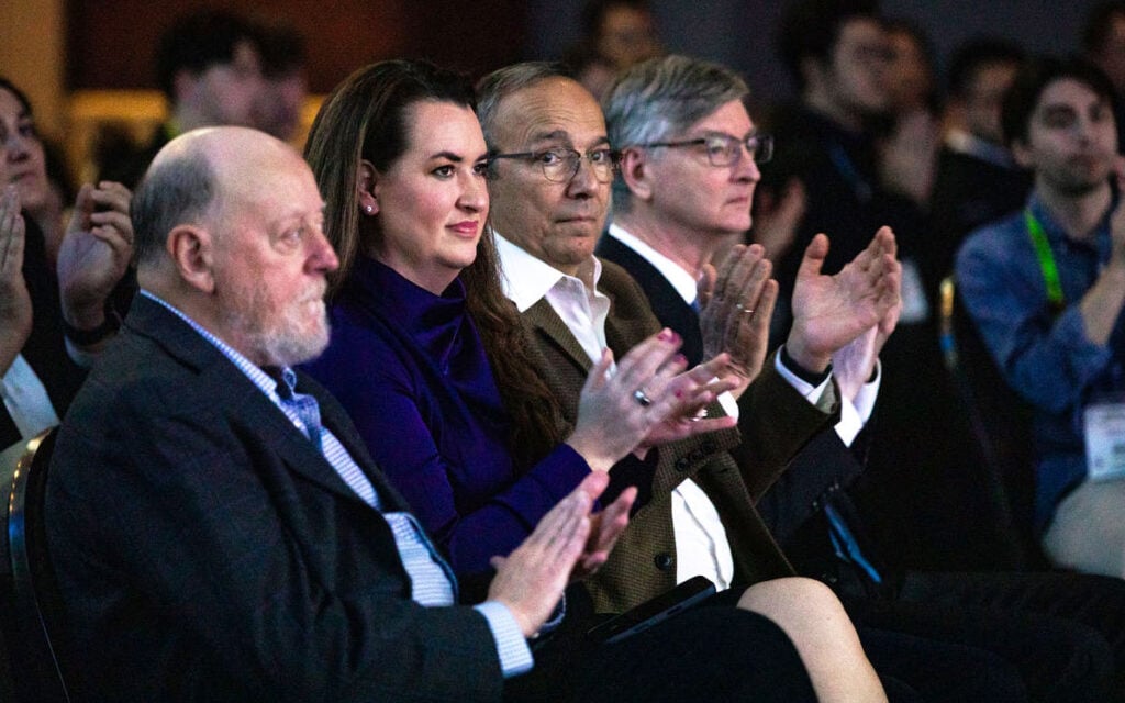 awards audience clapping