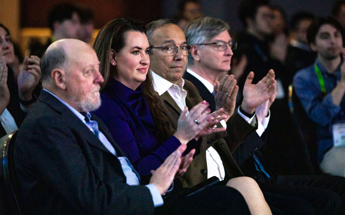 awards audience clapping