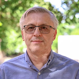 Volodymyr Kindratenko headshot