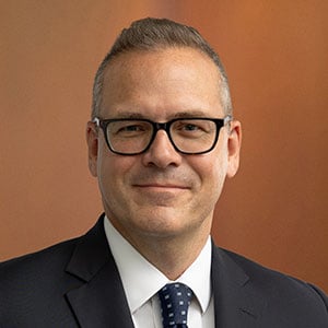 Robert Karr headshot