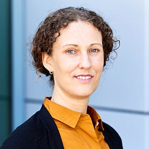 Deborah Bard headshot