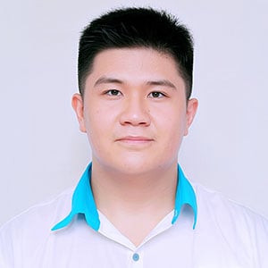 Pham headshot